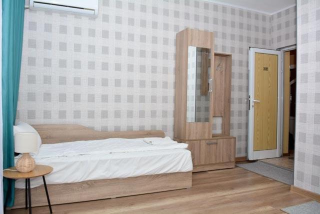Hotel Rade 1 Vratsa Esterno foto